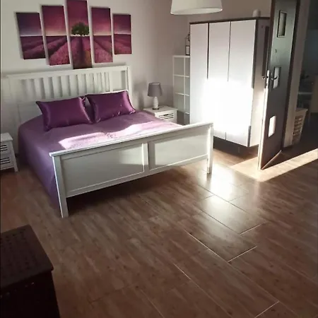 Nad Jeziorem * Kamień